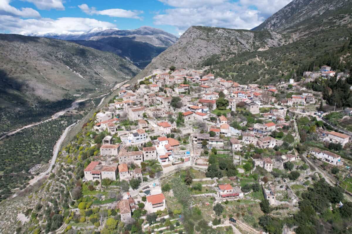 vesnice Qeparo